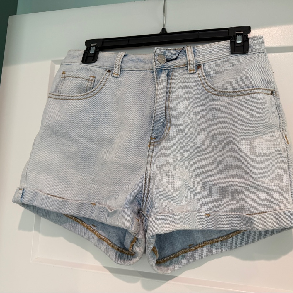 PACSUN Light Blue Denim Women's ‘Mom’ Shorts-Size 27